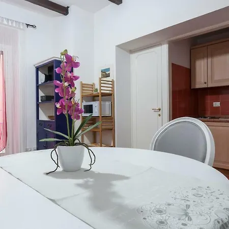 Apartment Emeraldway - Lamarmora 2a, Porta Romana
